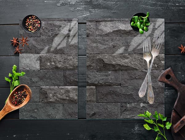 GLASSKYDDSPLÅT FÖR SPIS 70x52 TEGL