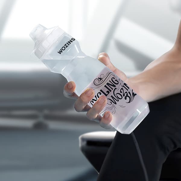 Cykelflaska för vattendrycker 750ml - transparent