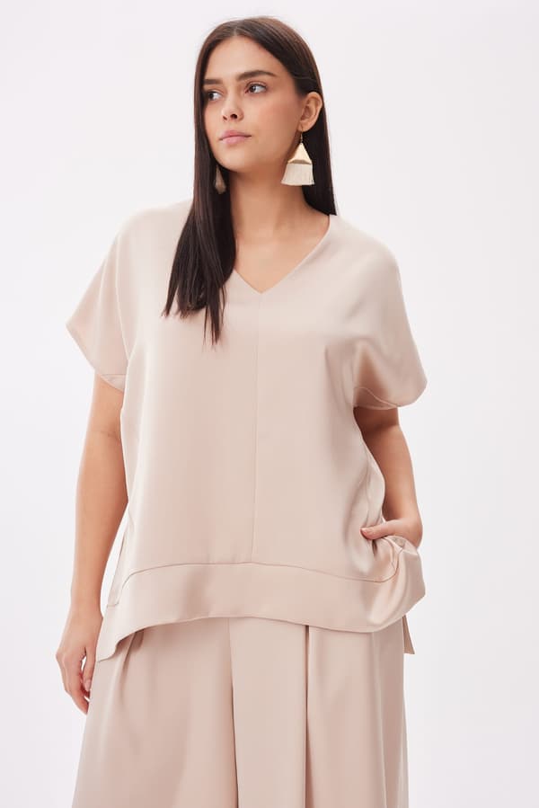 Plus Size Damebluse i Cigar-størrelse Lys Beige Universal