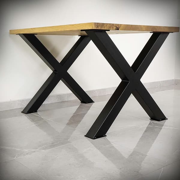 RISTIJALKA 82x71 cm MUSTA