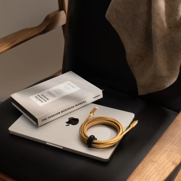 Native Union Belt Cable Pro 240W - USB-C - USB-C -kaapeli, 2,4 m (cosmos)