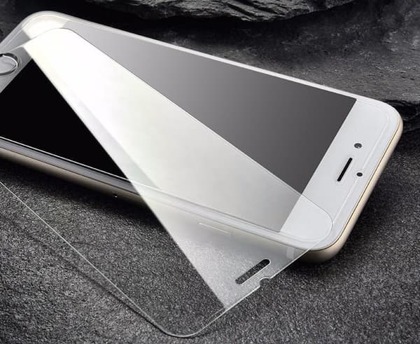 Skärmskydd i härdat glas för iPhone 16 Plus
