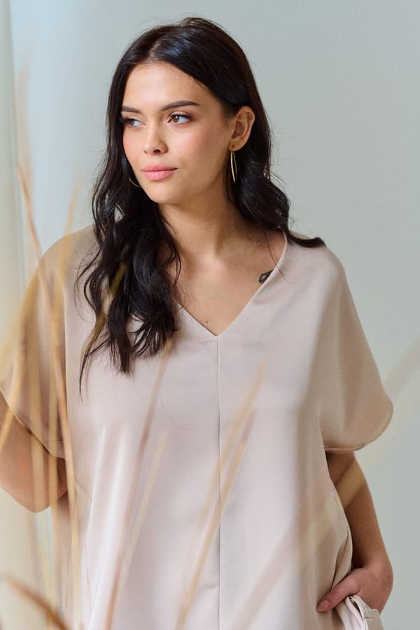 Plus Size Damebluse i Cigar-størrelse Lys Beige Universal
