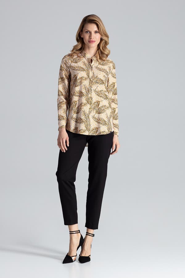 Elegant blus med djurryckskrage storlek M