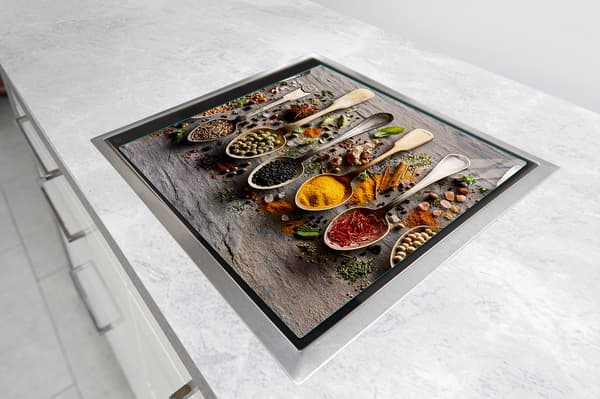 GLASSKYDDSPLÅT FÖR SPIS 50x52 KRYDDOR