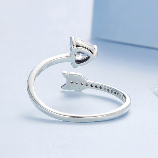 Anillo de plata ajustable con forma de corazón y flecha en plata 925