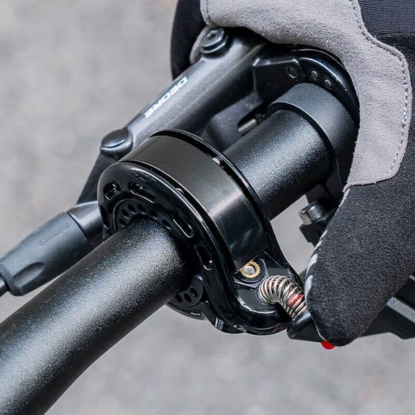 Q-formad cykelringklocka 100db - svart