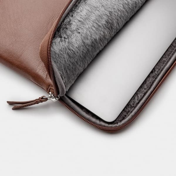 Trunk 14" MacBook Pro Sleeve - Skyddande läderfodral för MacBook 14" (Brun)