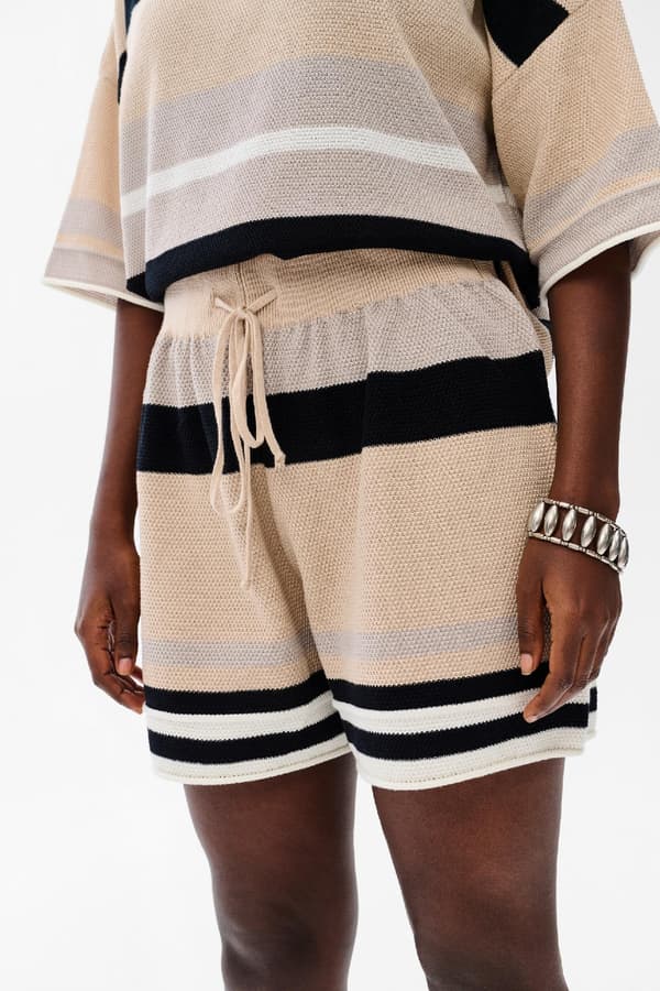 Oda Lysebeige Dameshorts 40/42