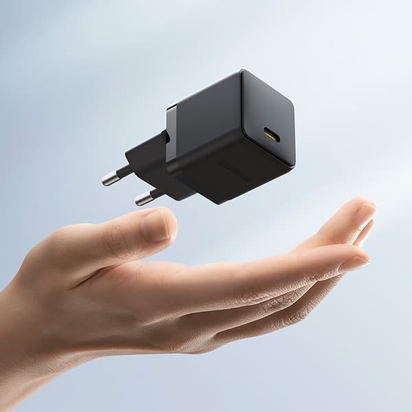 Palm 30W USB-C -seinälaturi - musta