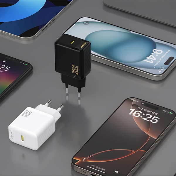 USB-C vægoplader med USB-C kabel - iPhone Lightning GaN PD 20W - Sort
