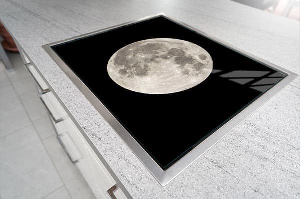 GLASSKYDDSPLÅT FÖR SPIS 70x52 MOON