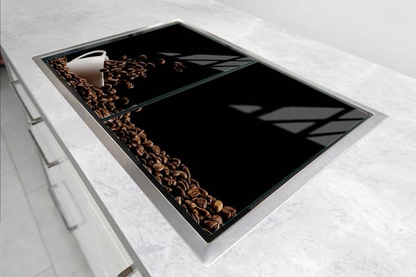 GLASBESKYTTELSESPLADE TIL KOMFUR 70x52 KAFFE