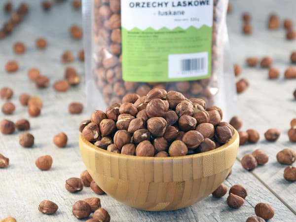 Skalade hasselnötter (500g) - MIGOgroup