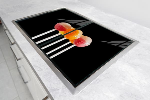 GLASSKYDDSPLÅT FÖR SPIS 85x52 KLUBBA
