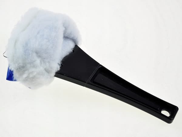 Isskraber med isolerende handske