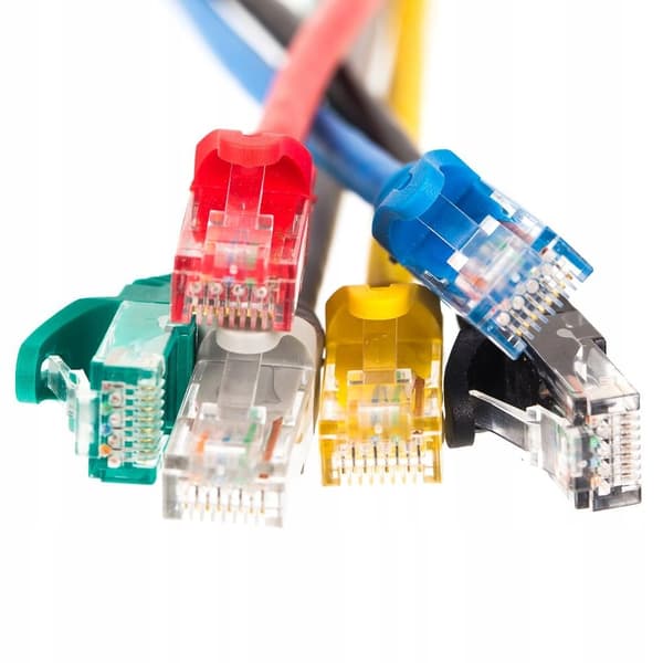 Patchkabel RJ45, Netrack gjuten kapsling, kat. 5e UTP, 2m grå