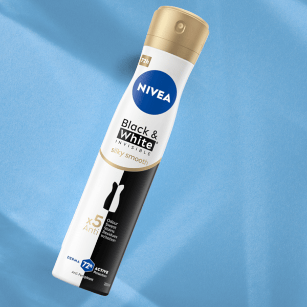 Nivea Black og White Invisible Silky Smooth antiperspirant spray 72 timer 200 ml