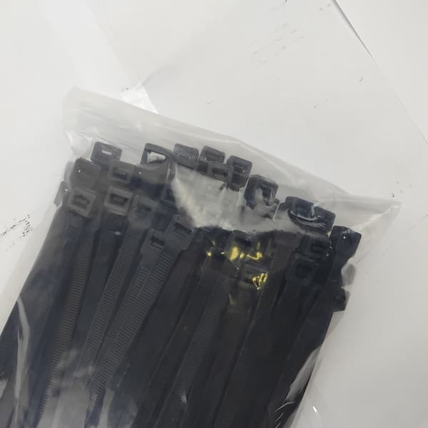 UV-nippusideteippi 8,8x550mm - 100 kpl musta