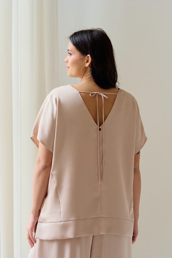 Plus Size Damebluse i Cigar-størrelse Lys Beige Universal