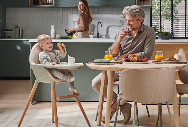 Kinderkraft FINI 2 2-i-1 foderstol Beige