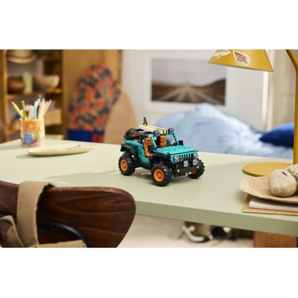 LEGO Technic 42227 - Jeep Wrangler Rubicon -katumaasturi