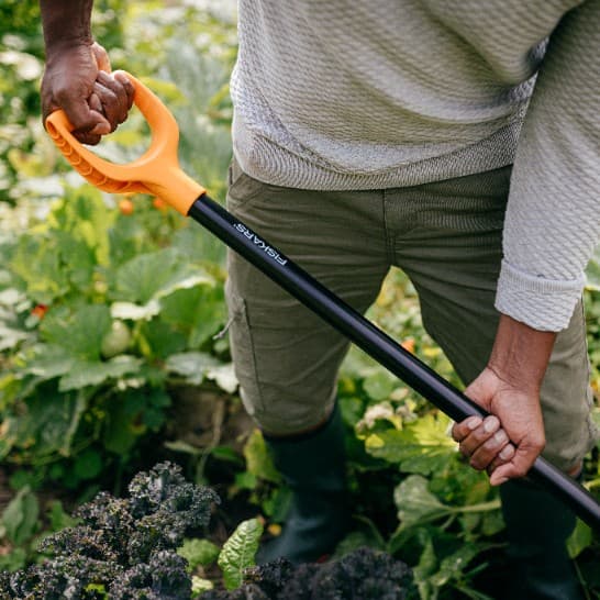 FISKARS SOLID Metalhavegafler til at grave og løsne jorden