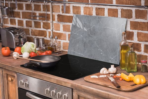 SKÄRBRÄDA I GLAS 52x30 MARMOR