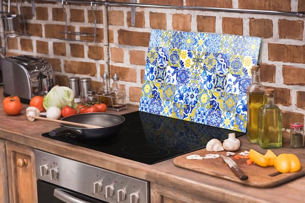 GLAS SKÄRBRÄDA 52x30 MOSAIK