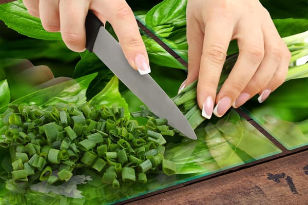 GLASBESKYTTELSESPLADE TIL KOMFUR 70x52 BASIL