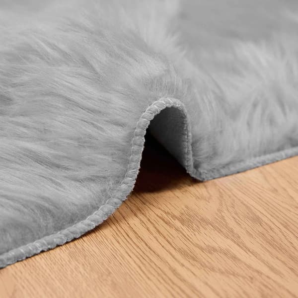 Fuskfäll matta TAFALLA Grå 100 x 200 cm Polyester