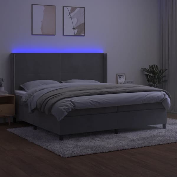 Ramsäng med madrass & LED ljusgrå 200x200 cm sammet