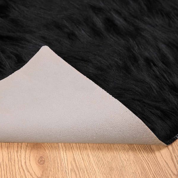 Fuskfäll matta TAFALLA Svart 60 x 110 cm Polyester
