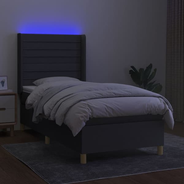Ramsäng med madrass & LED mörkgrå 100x200 cm tyg