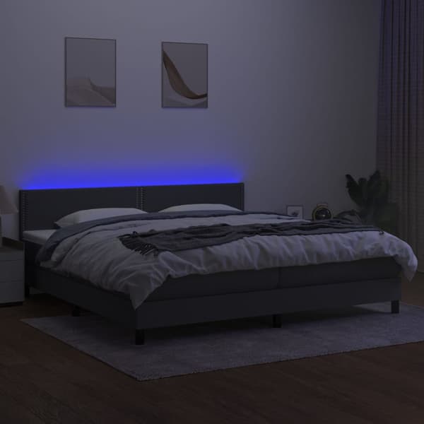 Ramsäng med madrass & LED mörkgrå 200x200 cm tyg