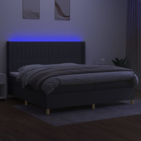 Ramsäng med madrass & LED mörkgrå 200x200 cm tyg