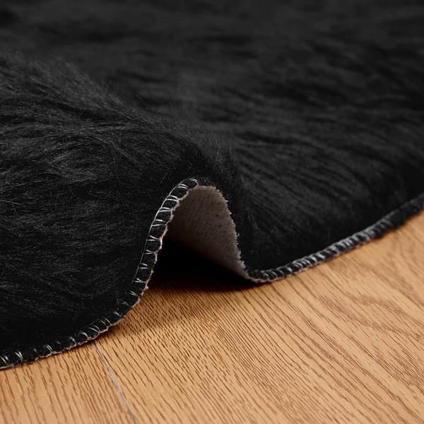 Fuskfäll matta TAFALLA Svart Ø 200 cm Polyester