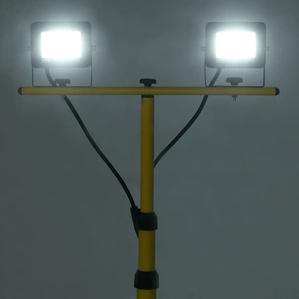 Strålkastare med stativ 2x20 W LED kallvit