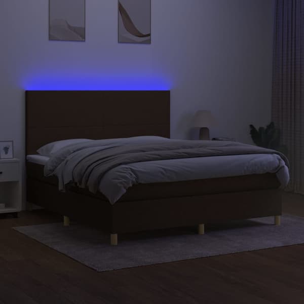 Ramsäng med madrass & LED mörkbrun 180x200 cm tyg