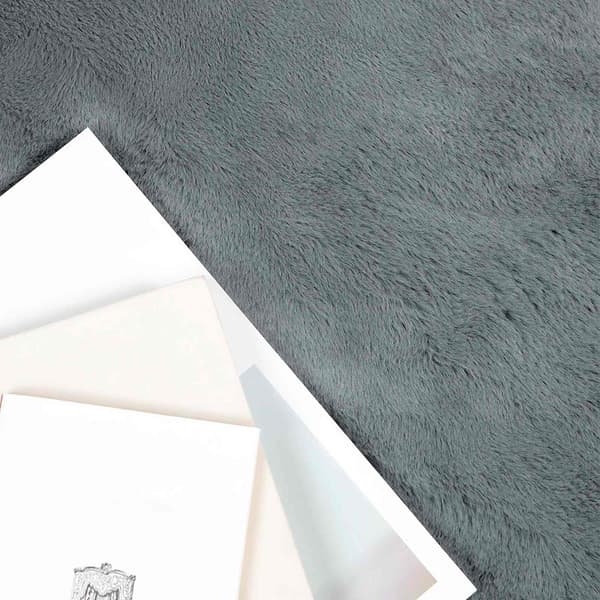 Halkfri matta i konstgjord kaninfäll OLITE Antracit Polyester