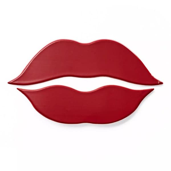 Essence - Hydra Kiss Läppfärg - 04 Classy Red