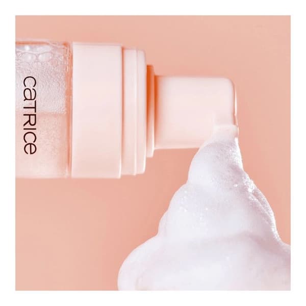 Catrice - Mousse Foundation Soft Glam -