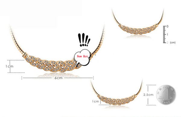 Vackert halsband - guld med strass