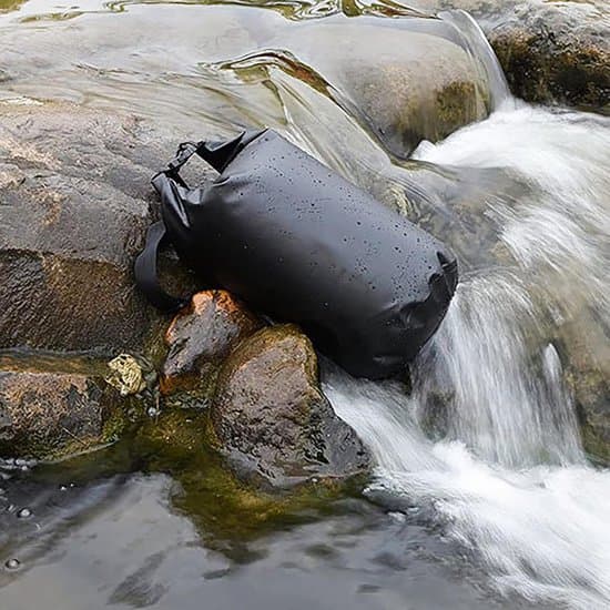 5-liters vandtæt roll-top tørpose til udendørs camping - blå