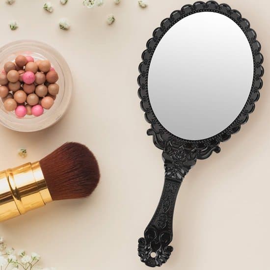 Sort Håndholdt Bærbar Mini Makeup Spejl med Dekorative Prægede Blomster