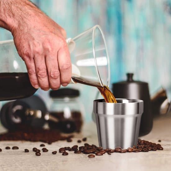 4-pak dobbeltvæggede stabelbare kaffekopper i rustfrit stål (180 ml, sølv)