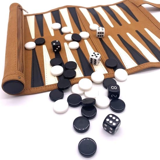 Backgammon Sæt - Foldbart Rejse Backgammon Sæt - Bærbart og Letvægts Backgammon Sæt - Velegnet til Campingture