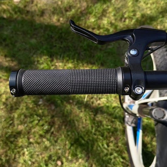 Cykelstyrgreb - Elastiske teksturerede dobbeltsidede aluminiumslegeringslåsende gummigreb