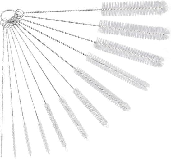 13 puhdistusharjan setti pilleille ja pulloille - nailon- ja patteriharja