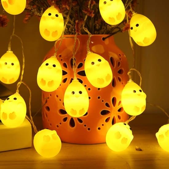 Påskkyckling ljusslinga, 2 meter lång, 10 LED-lampor, batteridriven.